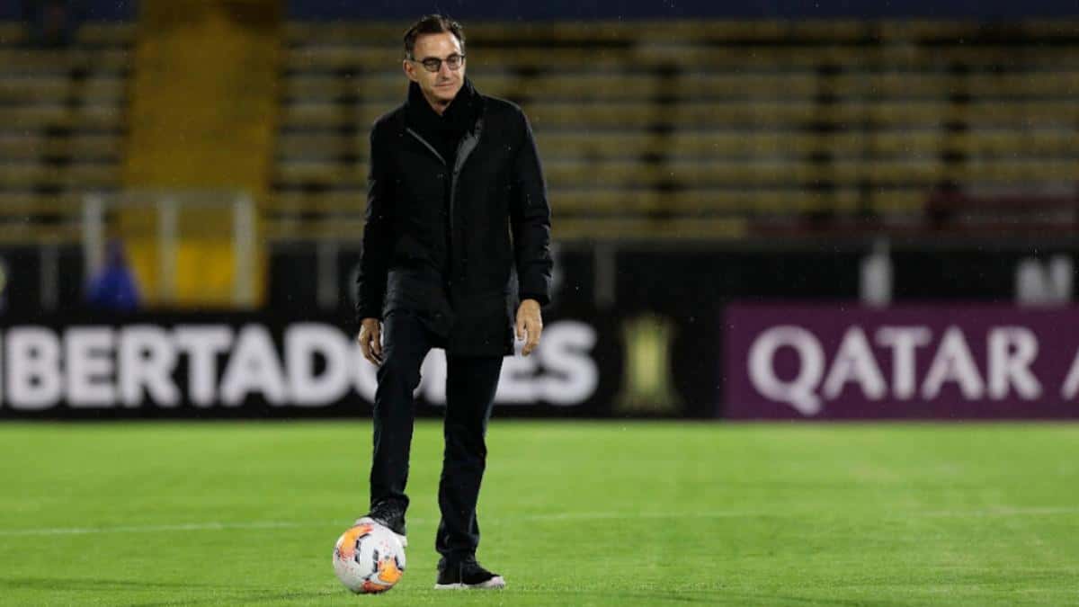 Michel Deller analiza el momento de Kendry Páez y cierra filas ante los rumores con Barcelona SC