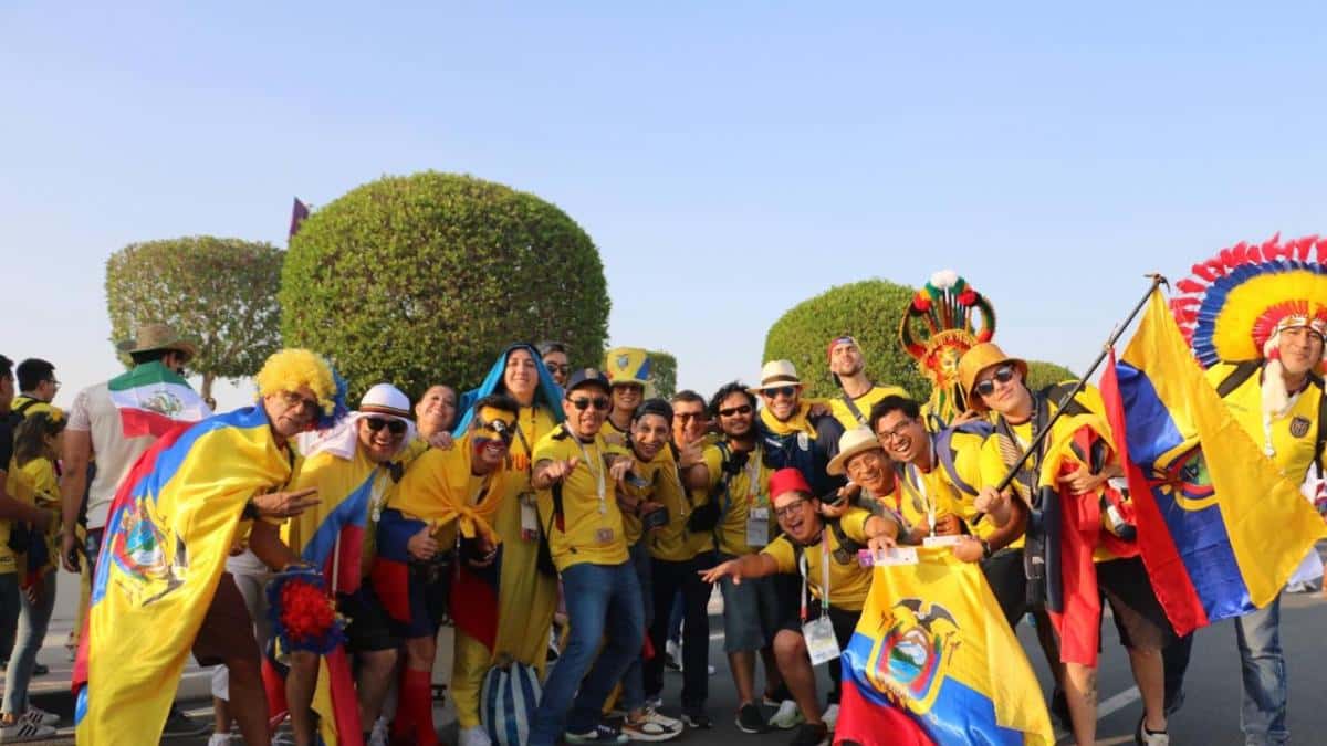 Ecuador llevará su estandarte y 21.000 globos al Mundial 2026 con los 'abanderados' en su quinta cita