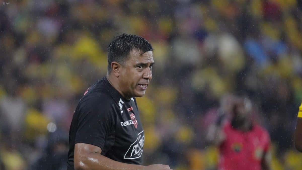 Conmebol sanciona a Barcelona SC y a César Farías con USD 60.000 por incumplimientos en Copa Libertadores