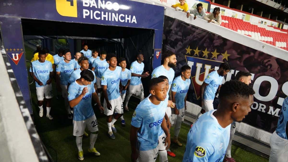 Universidad Católica espera copias certificadas del informe que llevó a suspender su partido ante Emelec en la Fecha 1 de LigaPro