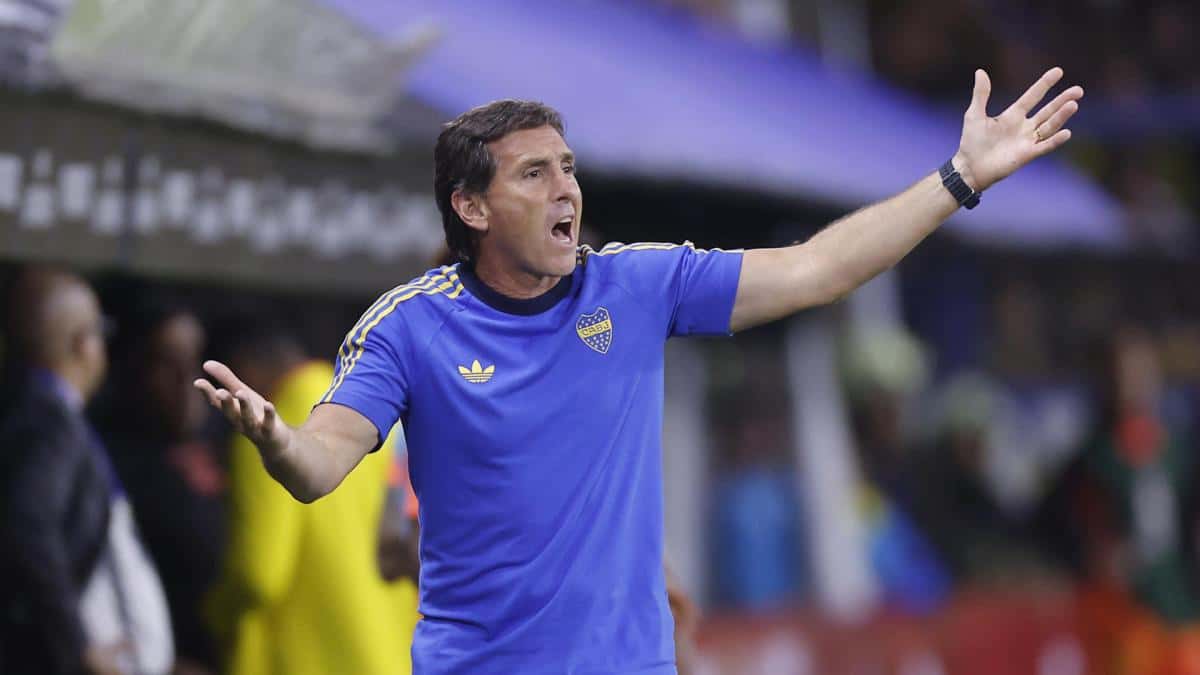 Carlos Alfaro Moreno arremete contra Claudio Úbeda por su gesto durante el partido de Boca ante Barcelona