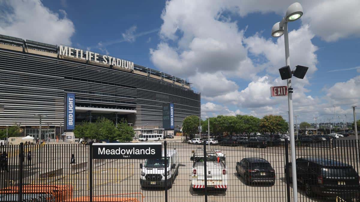 NJ TRANSIT baja el precio del tren al MetLife Stadium a USD 105 para el Mundial 2026