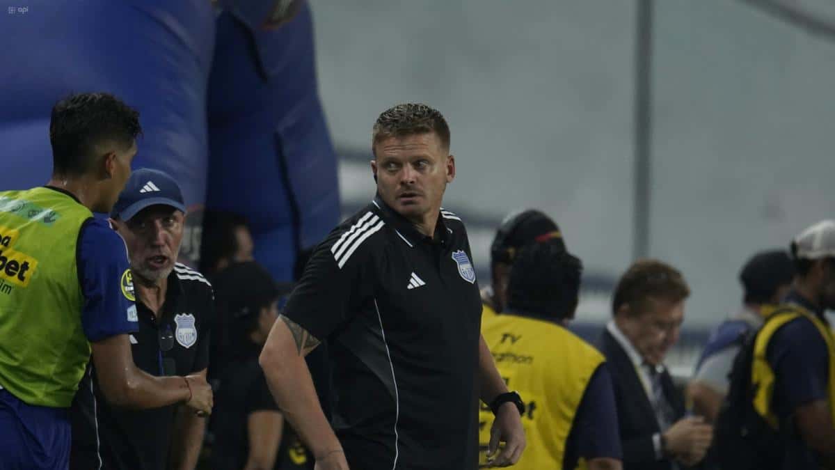 Cristian Nasuti lidera el cuerpo técnico interino de Emelec tras la salida de Vicente Sánchez