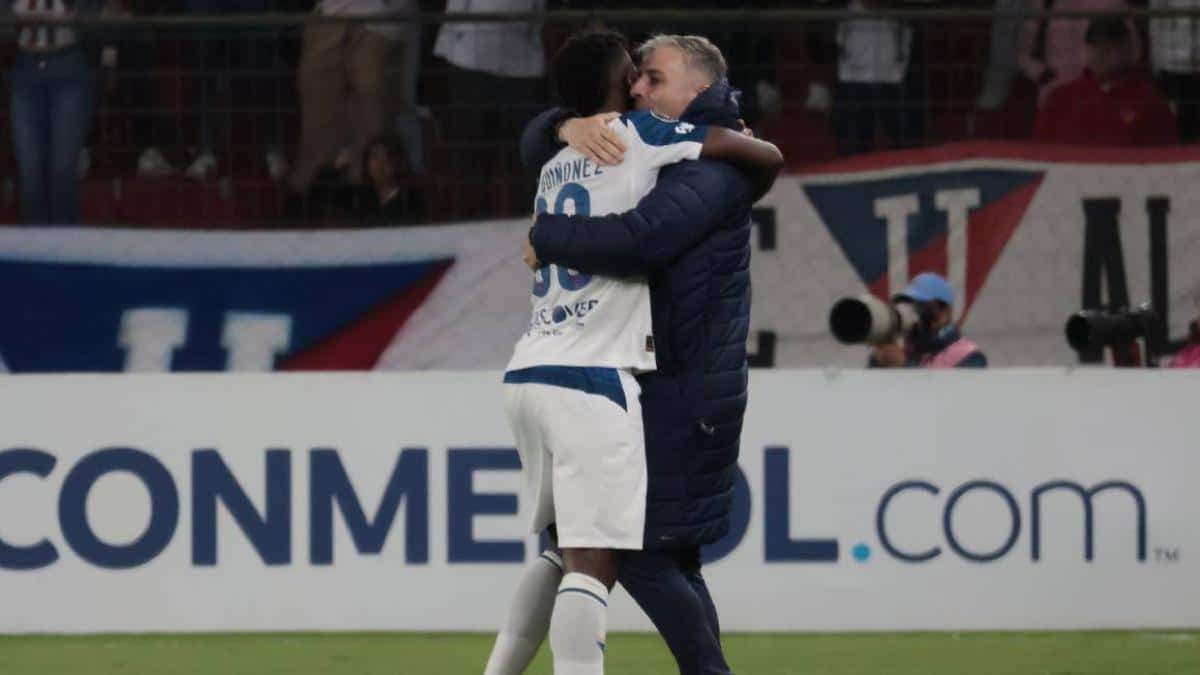 Liga de Quito derrota a Lanús y mantiene a Tiago Nunes en el cargo mientras avanza en la Libertadores