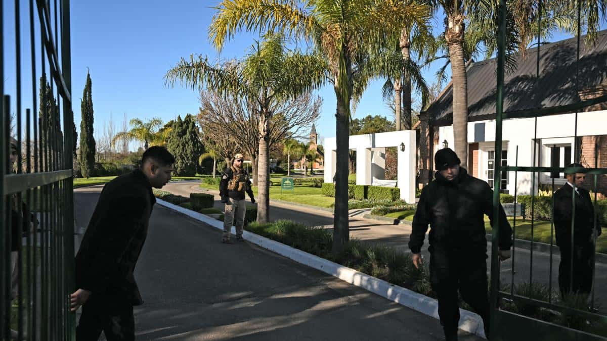 Lionel Messi despide a su padre Jorge Messi en Rosario antes del funeral