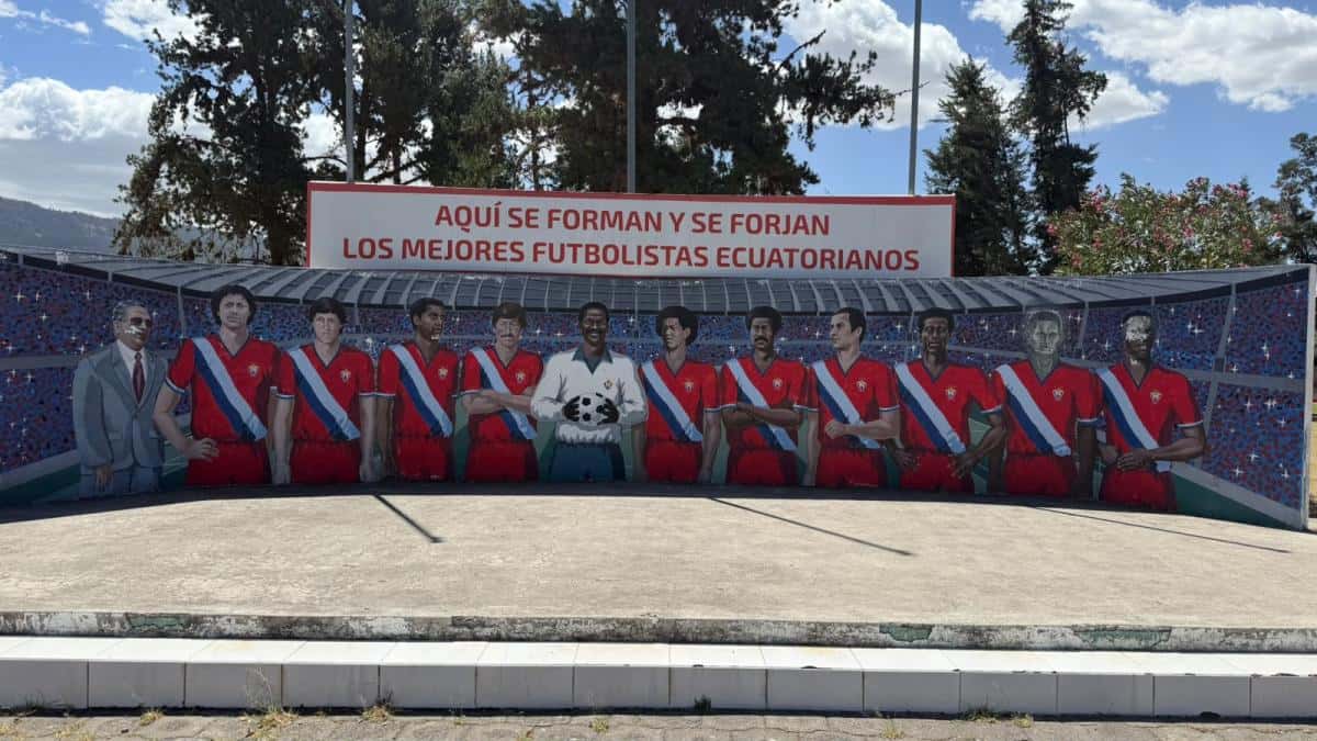 El Nacional señala irregularidades en la votación para definir sus 11 glorias del mural del Complejo de Tumbaco