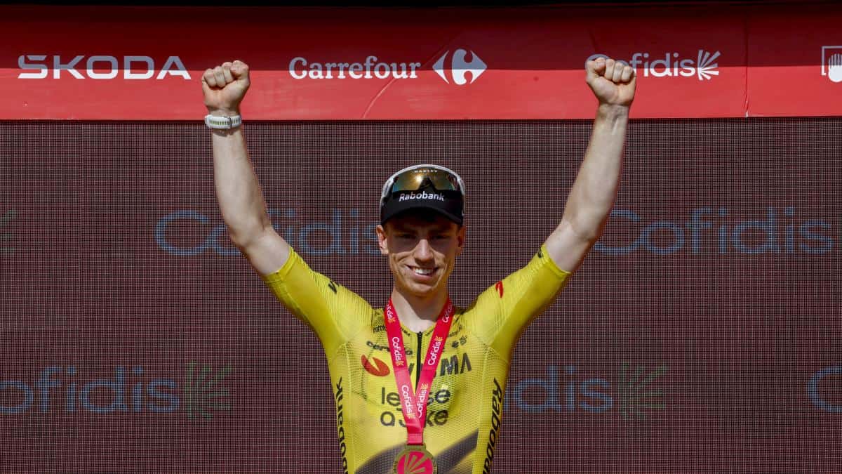 Matthew Brennan se impone en la Etapa 16 de la Vuelta a España y Richard Carapaz continúa cuarto