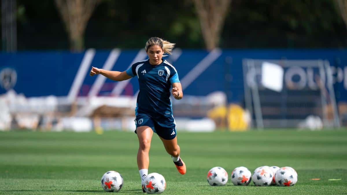 Manoly Baquerizo pasa de debutar en Primera en 2025 a integrarse al París FC para disputar la UEFA Champions League femenina
