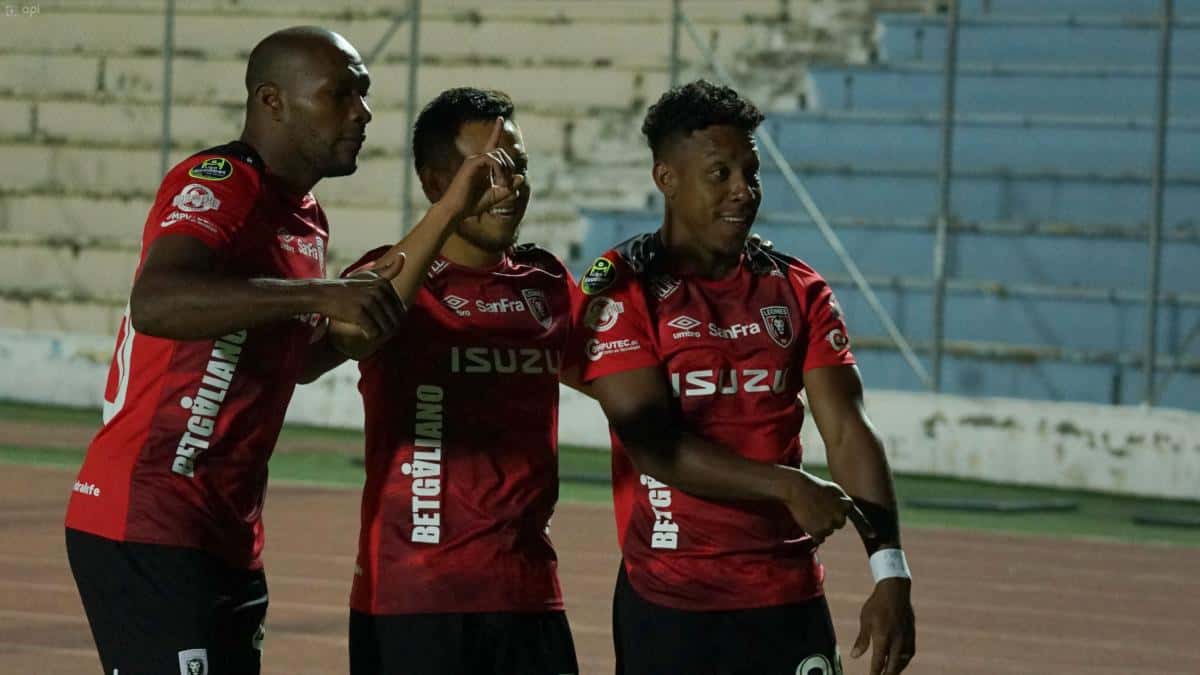 Leones FC recibe a Técnico Universitario en la Fecha 30 de la LigaPro