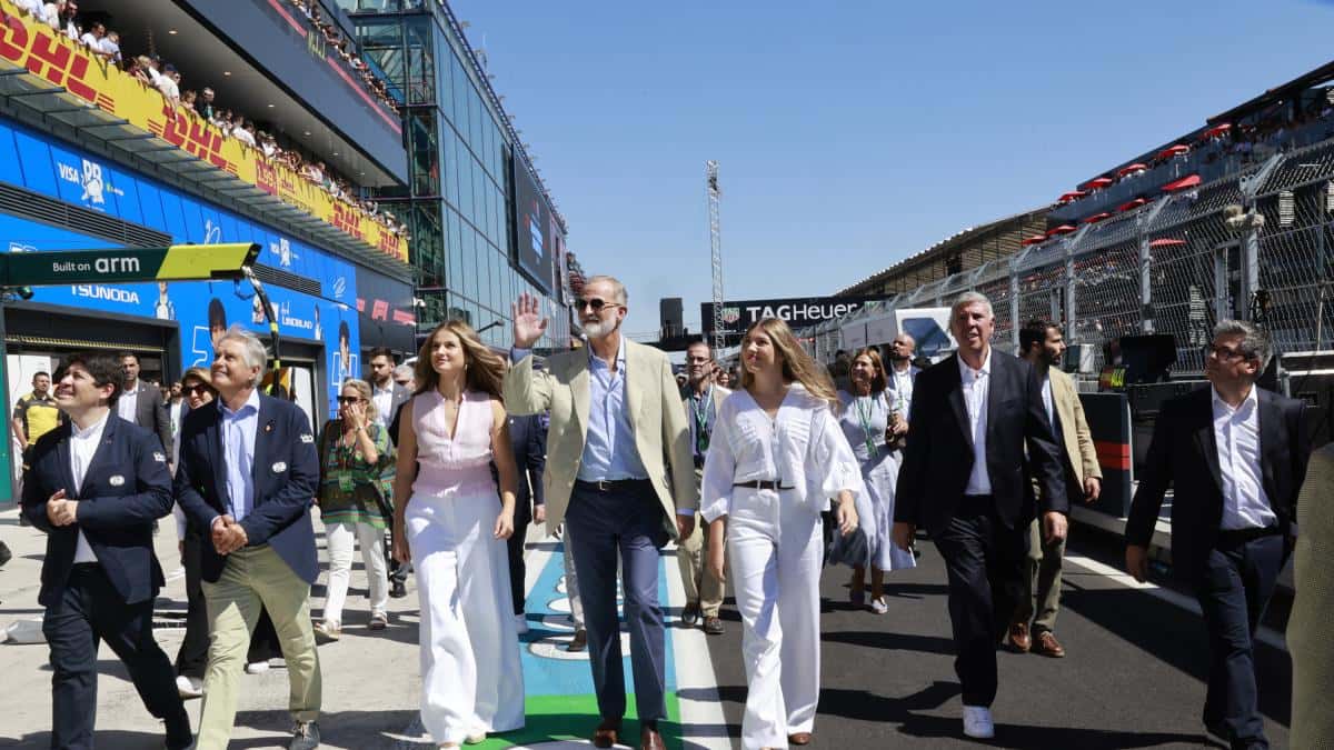 Felipe VI y estrellas del deporte acompañan el estreno de Madring, con Kimi Antonelli como ganador del GP de España de F1