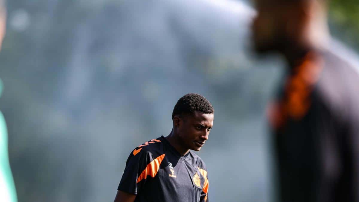 Juan Riquelme Angulo debutó con el Sunderland en la Premier League 2