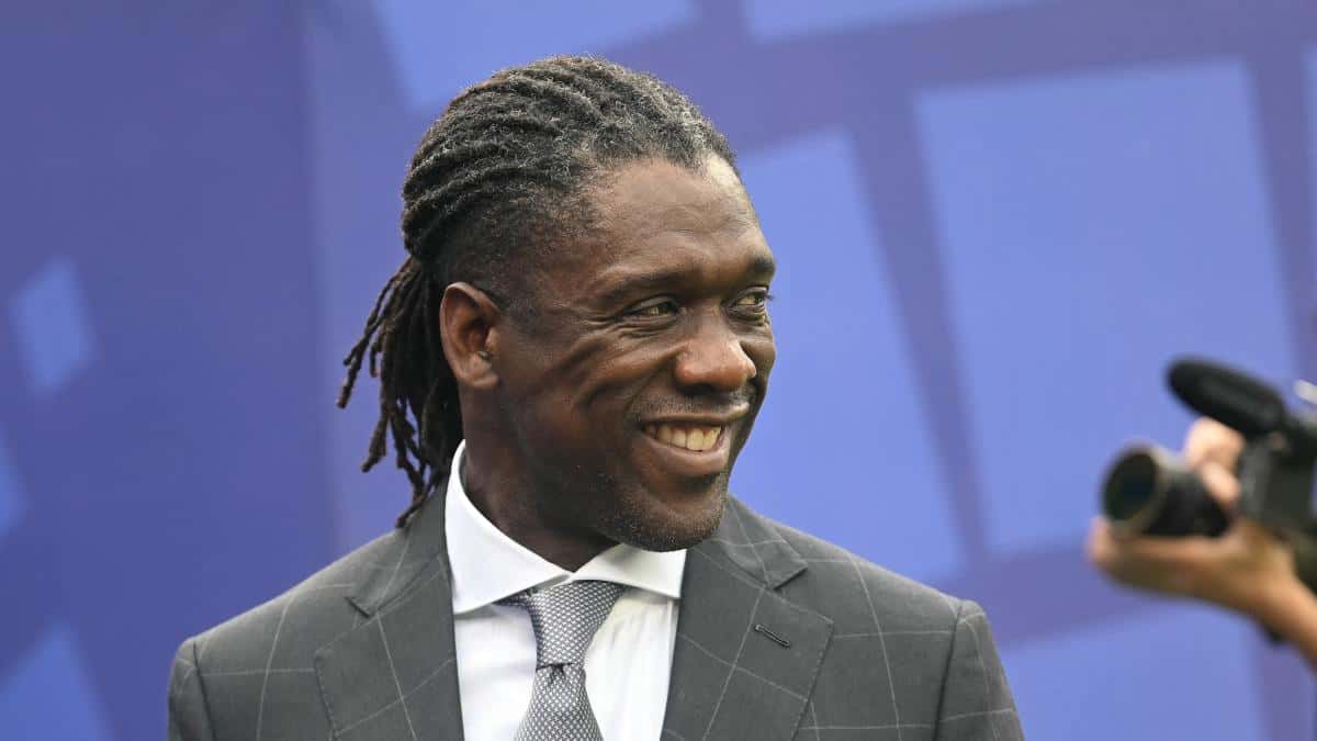 Clarence Seedorf fue confirmado como entrenador del Corinthians hasta diciembre de 2027