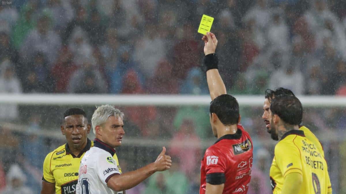 Alexander Alvarado: su cábala del pelo blanco continúa hasta el cierre de la LigaPro 2026 tras marcar ante Barcelona SC