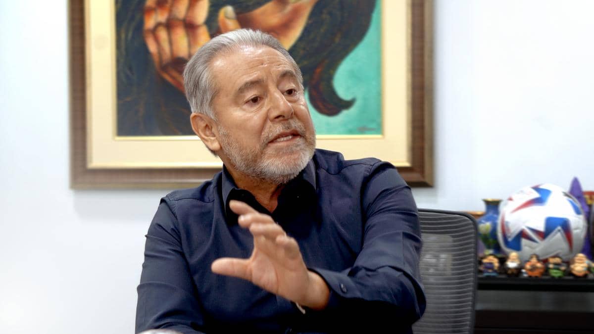 Isaac Álvarez fue reelecto presidente de Liga Deportiva Universitaria para el período 2027-2031