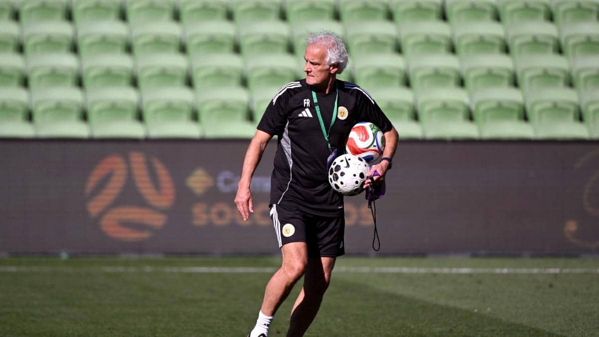 Fred Rutten renuncia como seleccionador de Curazao a un mes del Mundial de 2026