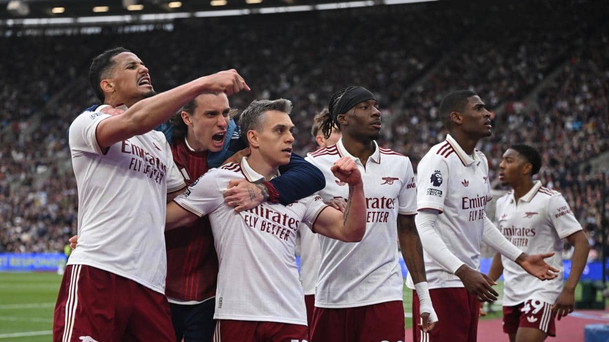 Arsenal, con Piero Hincapié como suplente, supera al West Ham y mantiene la ventaja por la Premier League