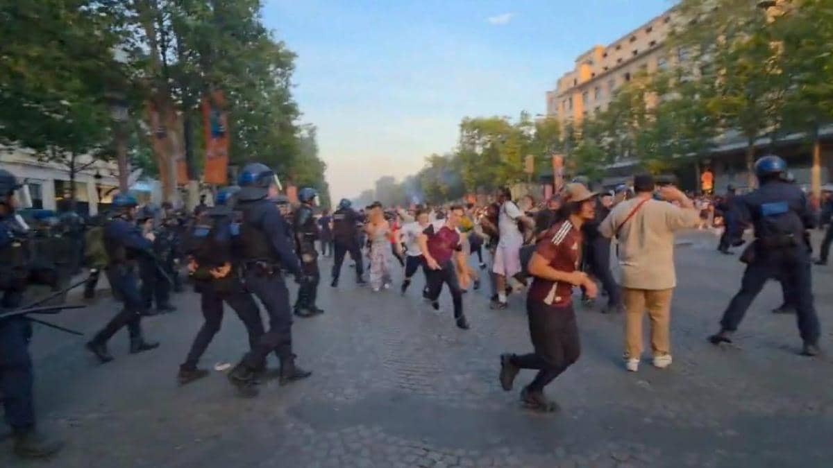 Cargas policiales en Campos Elíseos tras disturbios ligados al título del PSG en la Champions