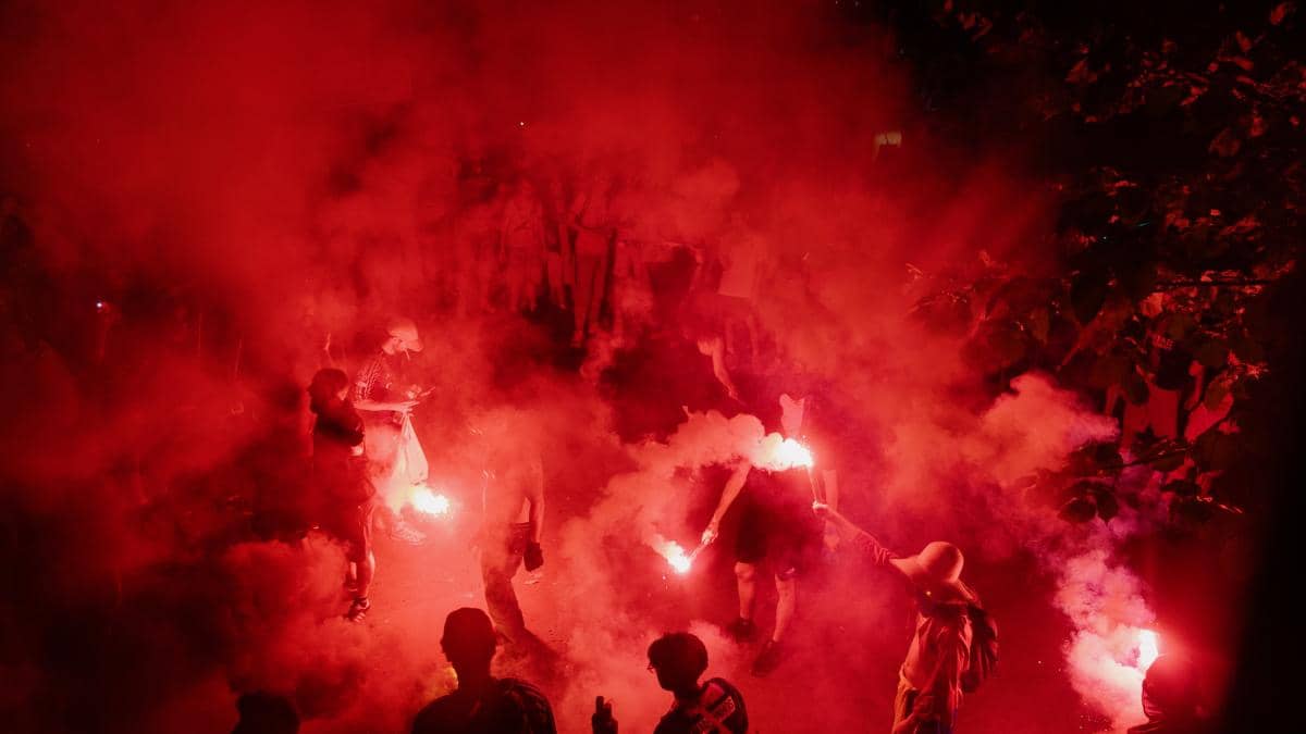 París celebra el segundo título de la UEFA Champions League del PSG entre disturbios y más de 400 detenidos