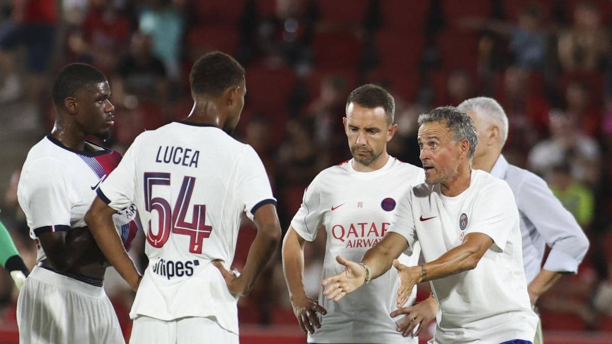 Willian Pacho sería titular del PSG ante Aston Villa en la Supercopa de Europa
