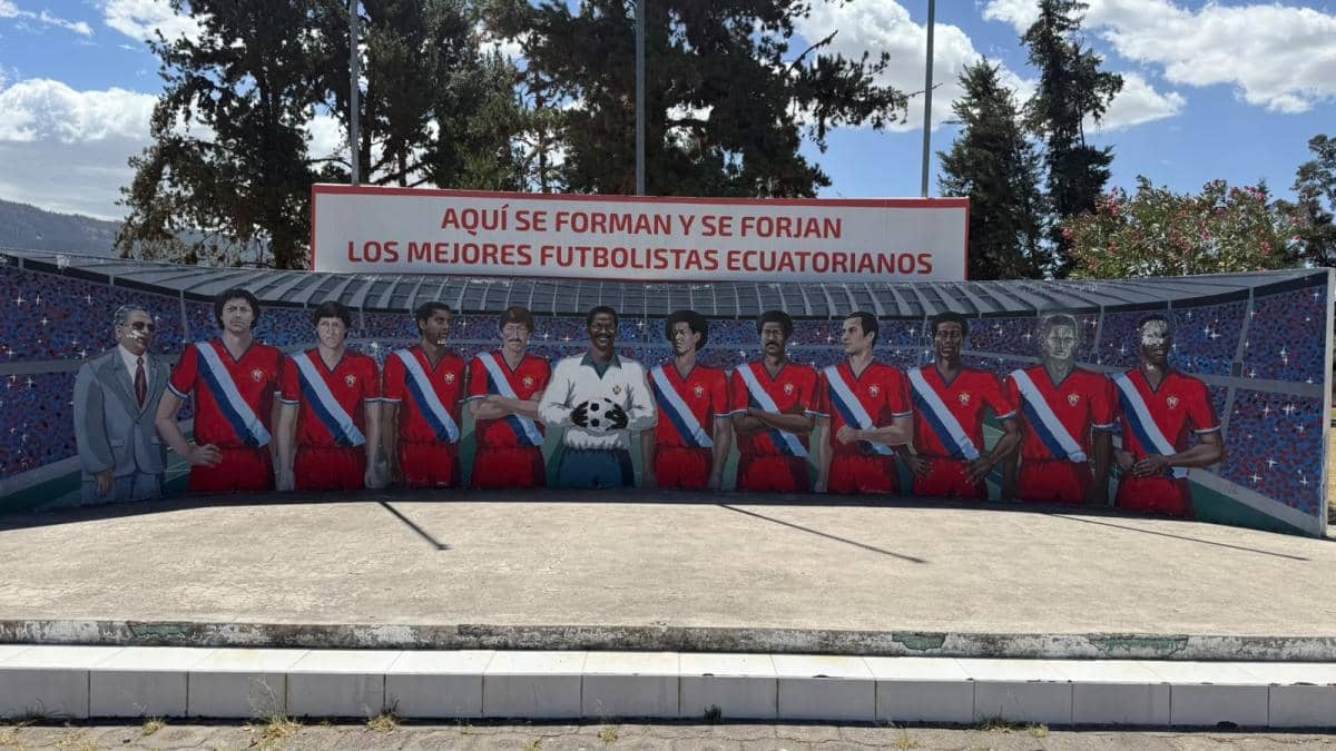 El Nacional señala irregularidades en la votación para definir sus 11 glorias del mural del Complejo de Tumbaco