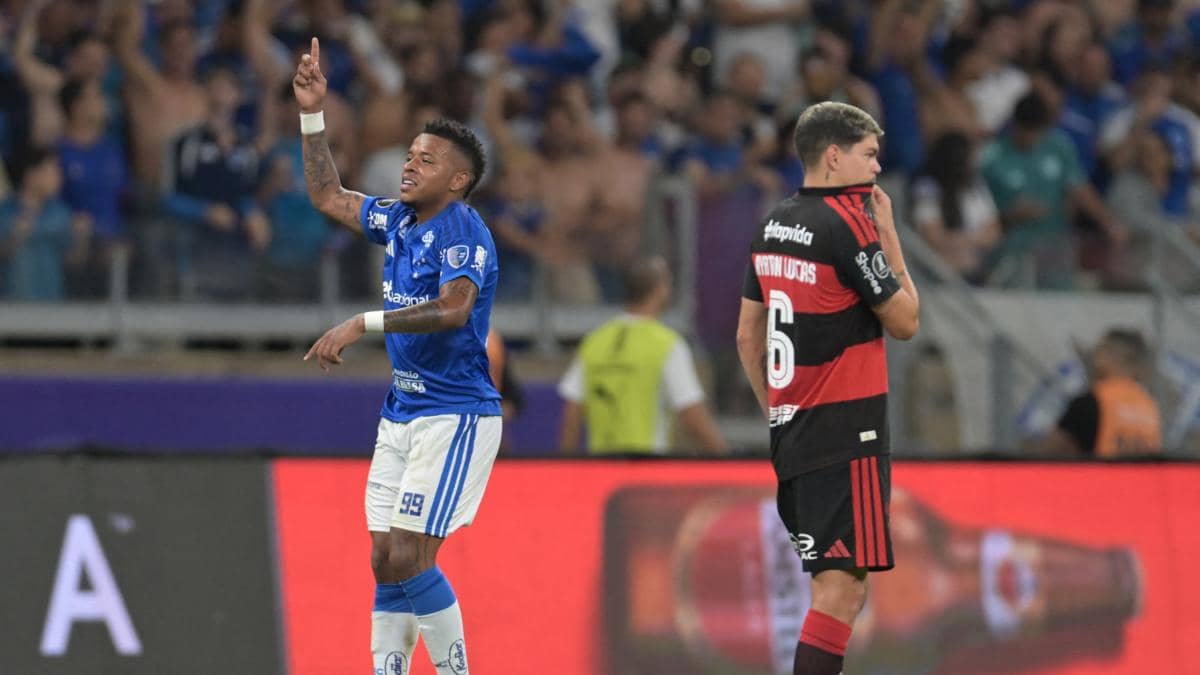 Keny Arroyo decide para Cruzeiro: 1-1 ante Flamengo en la ida de los octavos de la Copa Libertadores