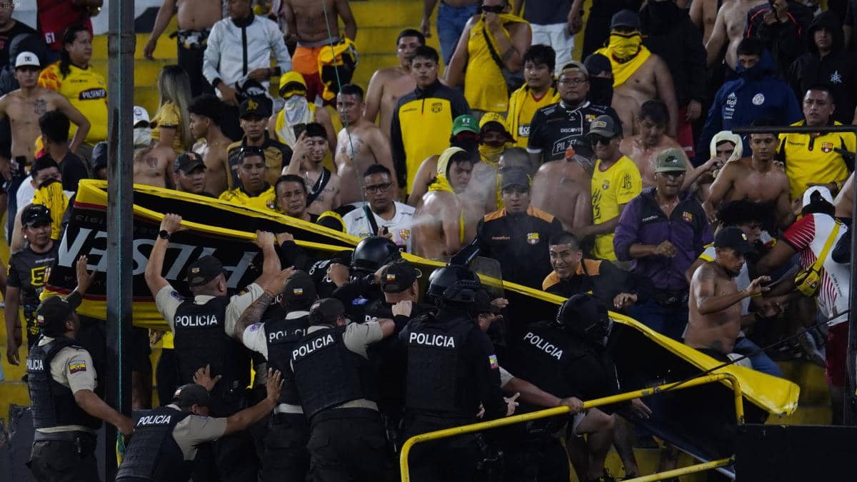 Seguridad en el fútbol ecuatoriano: hasta 250 guardias privados y costos que pueden llegar a USD 20.000 por partido