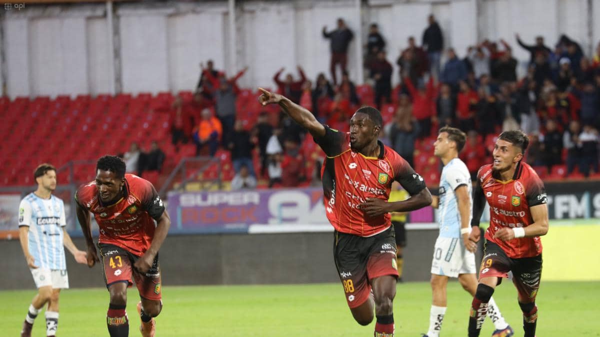 Cristhian Benalcázar marcó y dedicó su gol a un hermano desaparecido en el 1-0 de Deportivo Cuenca