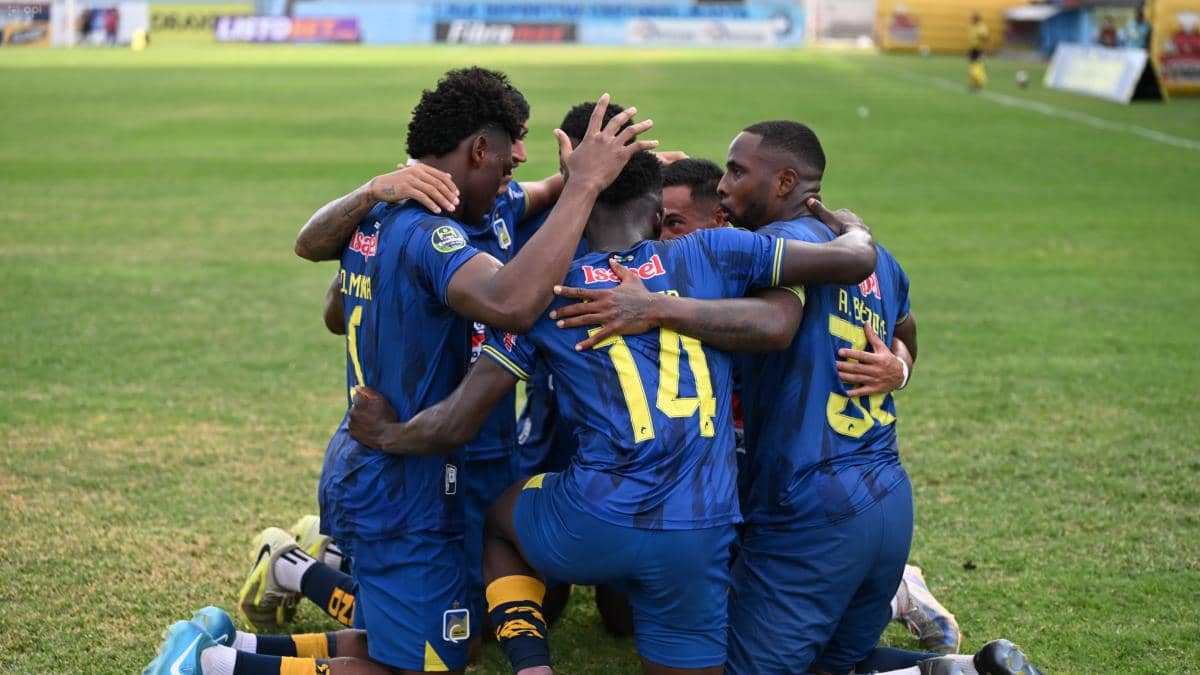 Delfín SC recibe a Universidad Católica en la Fecha 29 de la LigaPro con el objetivo de sumar puntos
