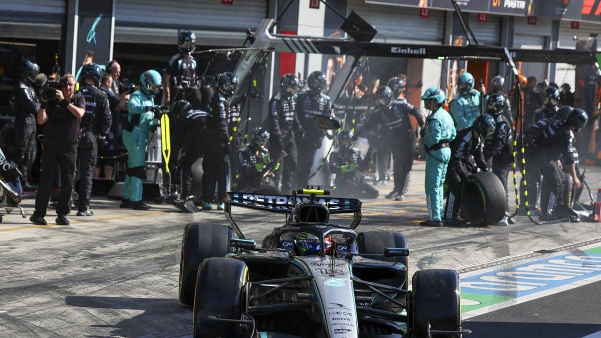 Kimi Antonelli logra la victoria en Monza tras remontar desde el puesto 19 y rompe una espera de 60 años para Italia