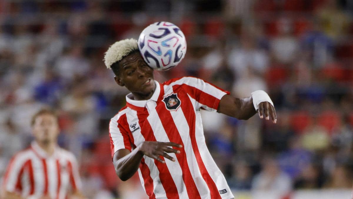 Régis Le Bris destaca la adaptación de Nilson Angulo en la Premier League