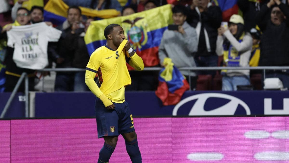 John Yeboah amplía su vínculo con el Venezia FC hasta 2030 y consolida su rol con Ecuador