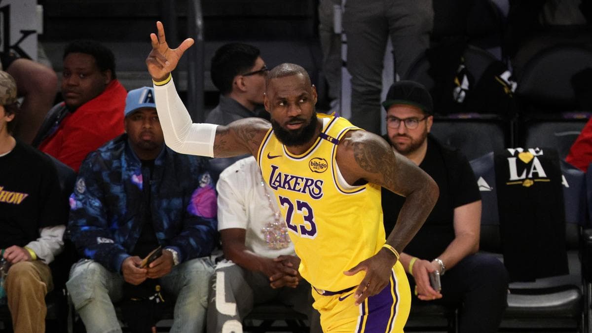 LeBron James usará el dorsal 23 con los Philadelphia 76ers