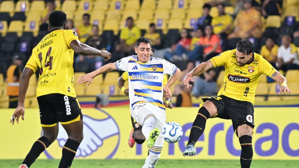 La prensa argentina resumió la derrota de Boca Juniors: lesión de Brey y expulsión de Ascacibar marcaron el 1-0 ante Barcelona SC