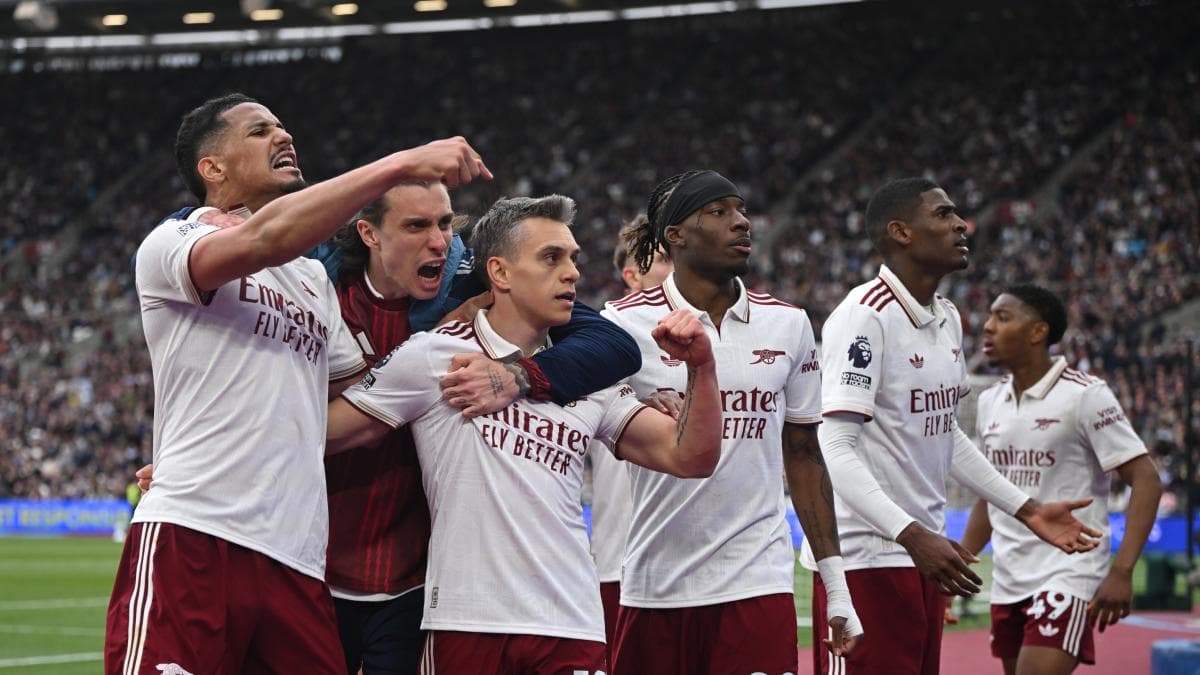 Arsenal, con Piero Hincapié como suplente, supera al West Ham y mantiene la ventaja por la Premier League
