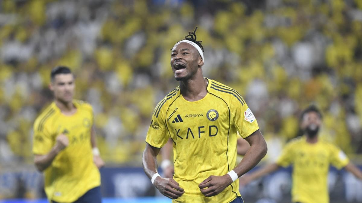 Autogol de Bento en el 98 deja el 1-1 en el clásico Al Nassr vs Al-Hilal y frena el festejo de Cristiano Ronaldo