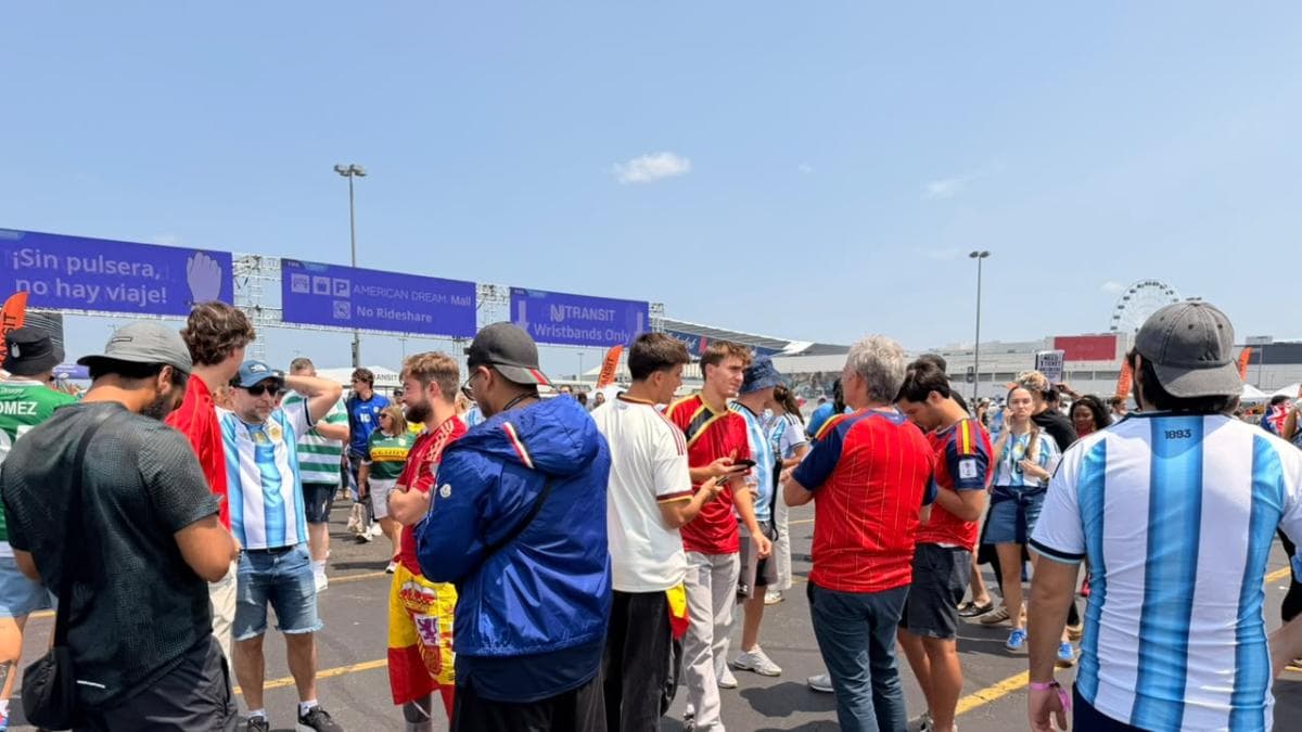 Miles de hinchas de Argentina y España se agolpan en el MetLife para intentar conseguir entradas de la final del Mundial 2026