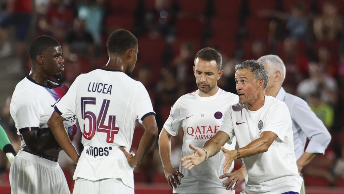Willian Pacho sería titular del PSG ante Aston Villa en la Supercopa de Europa