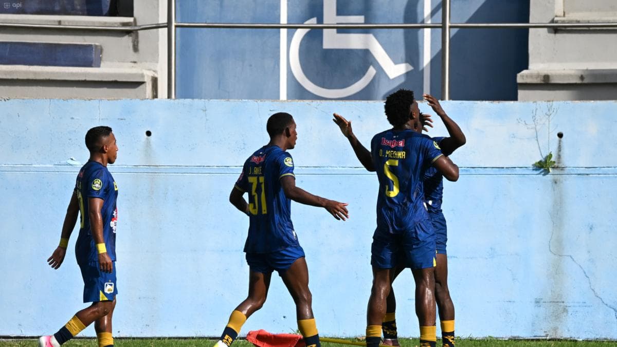Delfín SC recibe a Manta FC en la Fecha 3 del hexagonal del descenso de la LigaPro 2026